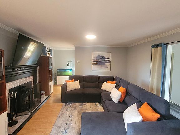 4th image of 1815 Manchester Rd