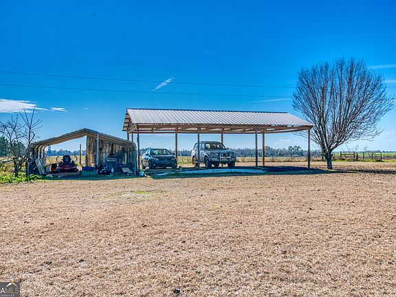 4th image of 441 Weaver Rd