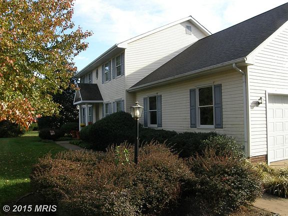 3car garage allows easy access to inside of house.