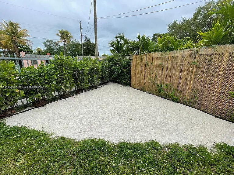 6344 NW Miami Pl — Photo 22