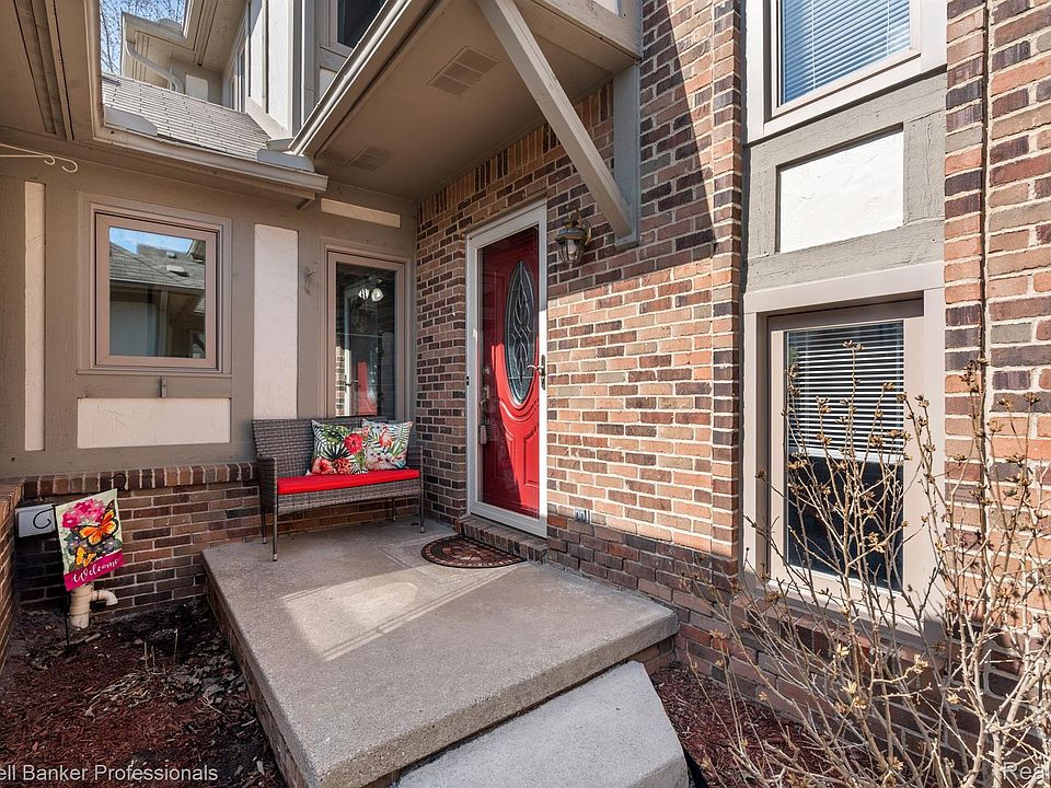 1st image of 42046 Saratoga Cir