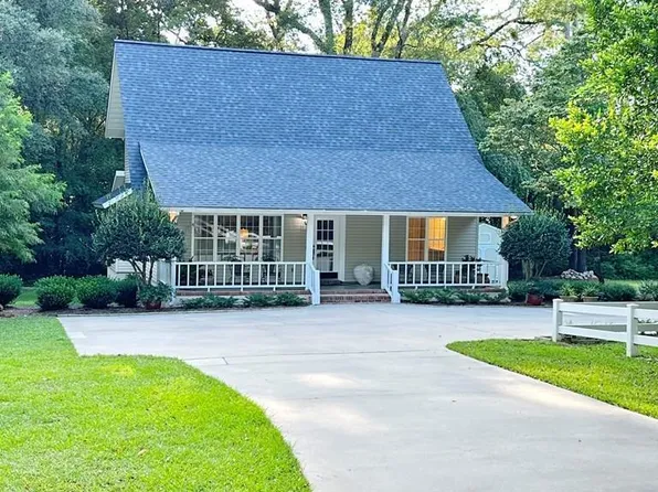 907 Chester Ave N, Douglas, GA 31533