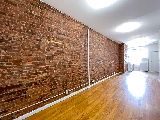 Rented by Compass | media 6