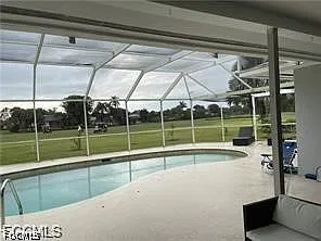 3 bed, 2.0 bath, 1597 sqft, $4,200 — Photo 4