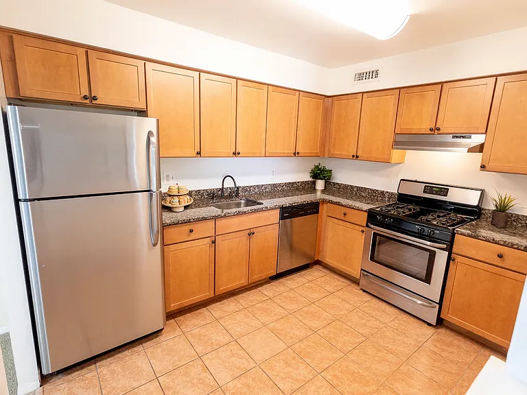 Delaire Landing Kitchen