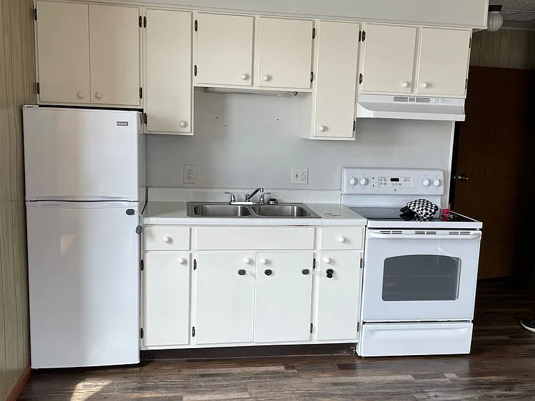 400 E Pike Ave #1 & 2 — Photo 4