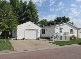 6200 W Misty Glen Pl, Sioux Falls, SD 57106