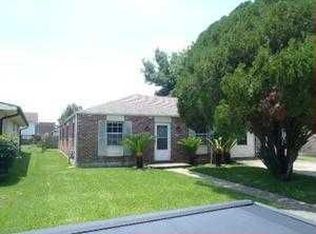 2176 Emerson St, Gretna, LA 70056