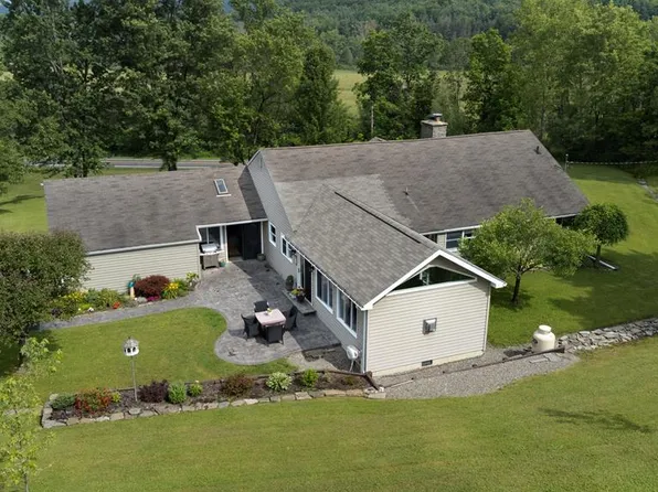 730 E Franklin St, Horseheads, NY 14845