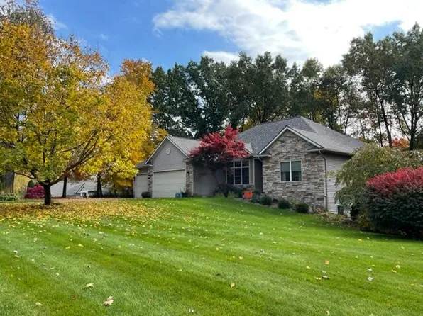2500 Strawberry Farm St NE, Belmont, MI 49306