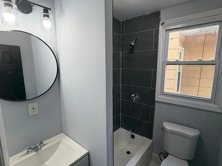 40 Halsted St #2 — Photo 2