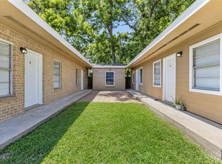 1001 W Lobitt St, Alvin, TX 77511