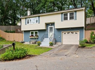 24 Comeau St, Manchester, NH 03102