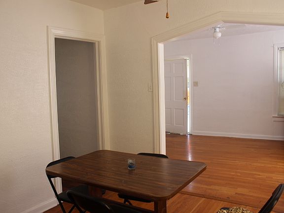 4th image of 439 Royston Ave