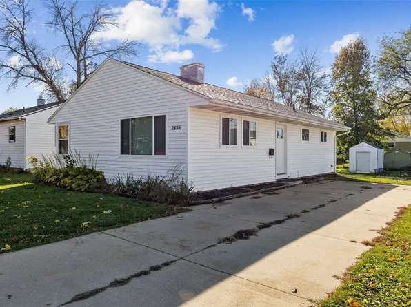 2455 4th Ave, Marion, IA 52302