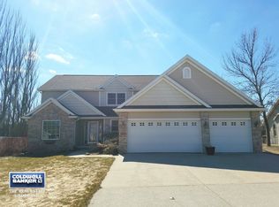 W5957 Sweet William Dr, APPLETON, WI 54915