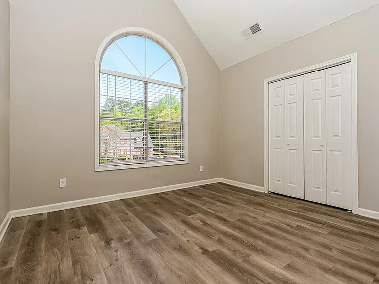 135 Stratmore Pl — Photo 19