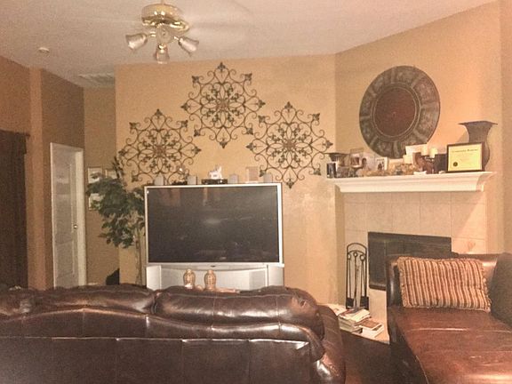Living Area 2