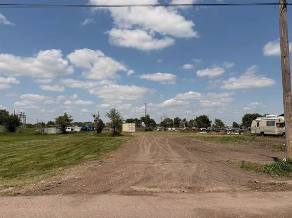 1905 E 6th St., North Platte, NE 69101