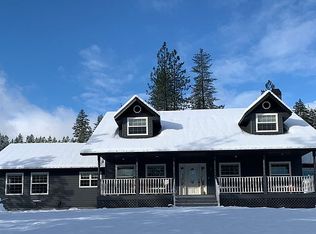 3868 Bear Branch Rd, Rogue River, OR 97537