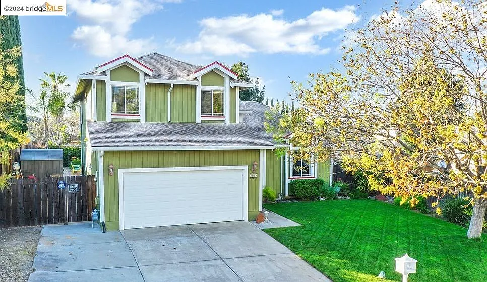 1005 Bluerock Dr photo 1