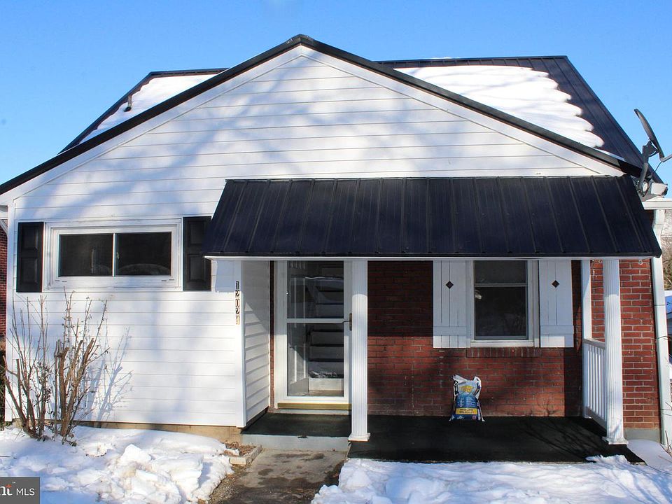 1st image of 12024 Iris Ave