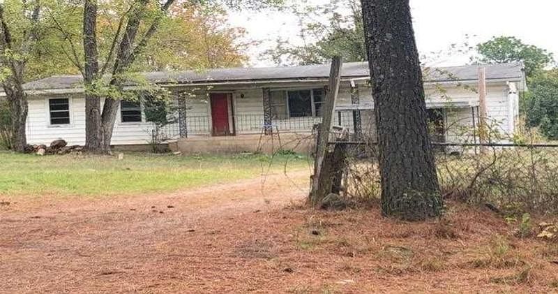 2nd image of 11000 Revis Hill Rd