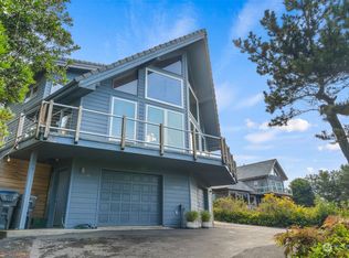 800 Anchor Dr, Ocean Shores, WA