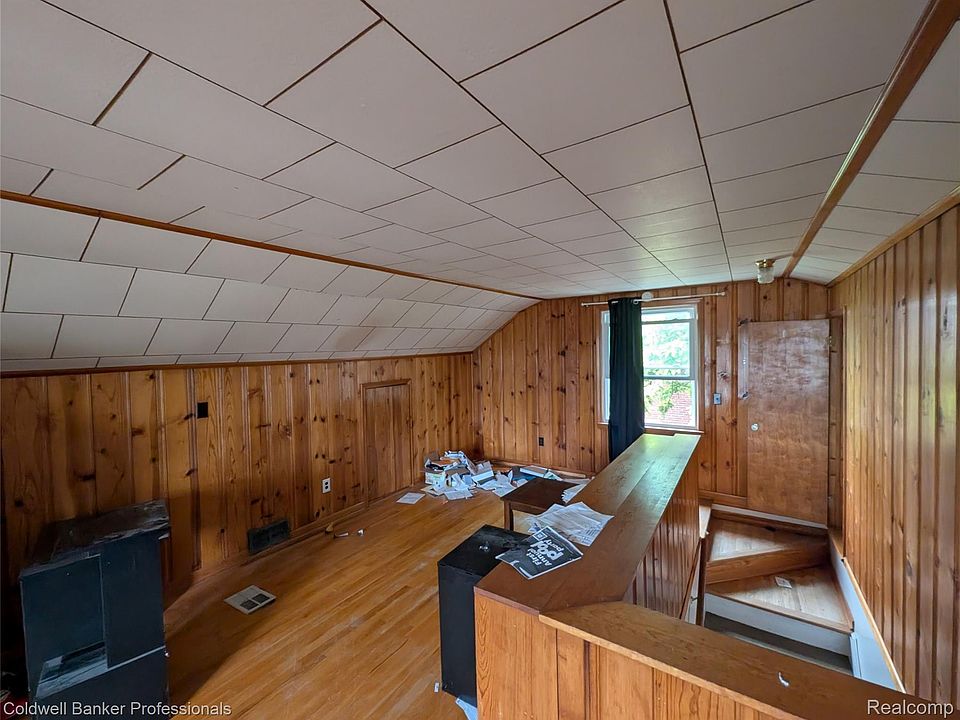979 Liberty Ave, photo 22