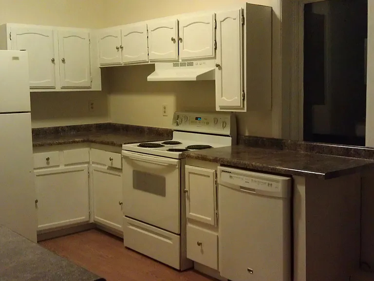 215 W 31st St #2 — Photo 4
