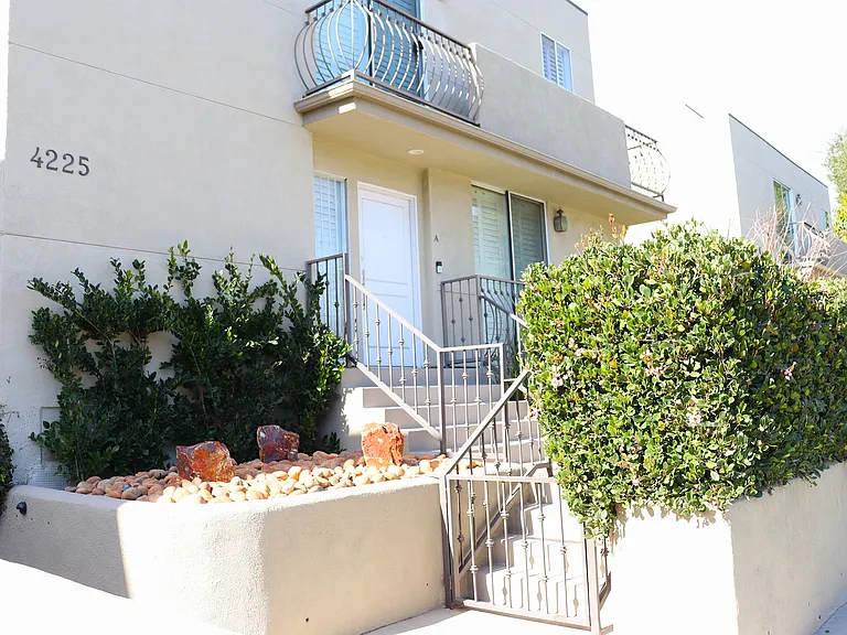 4225 Tujunga Ave #A — Photo 24