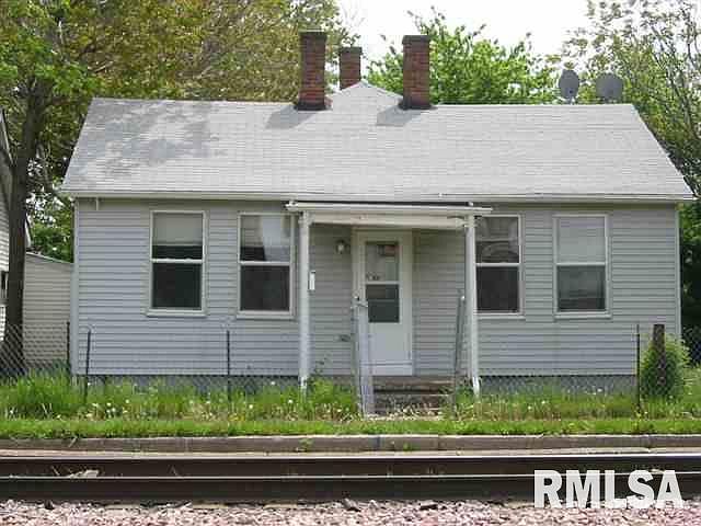2nd image of 1133 W 5th St