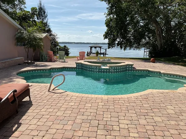 2105 S Tropical Trl, Merritt Island, FL 32952