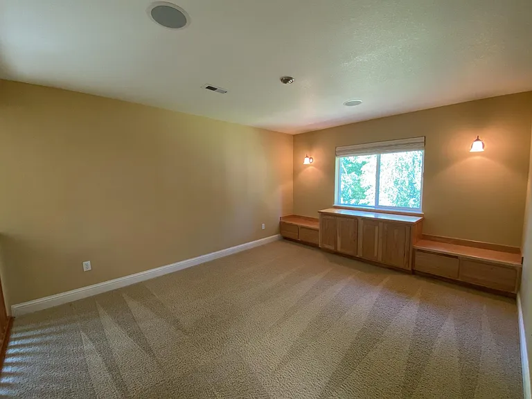 17910 NE 36th Way — Photo 23