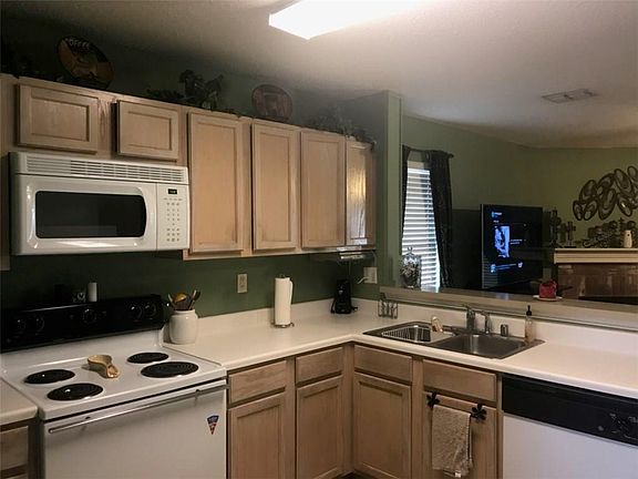 5th image of 8785 Garden Springs Dr