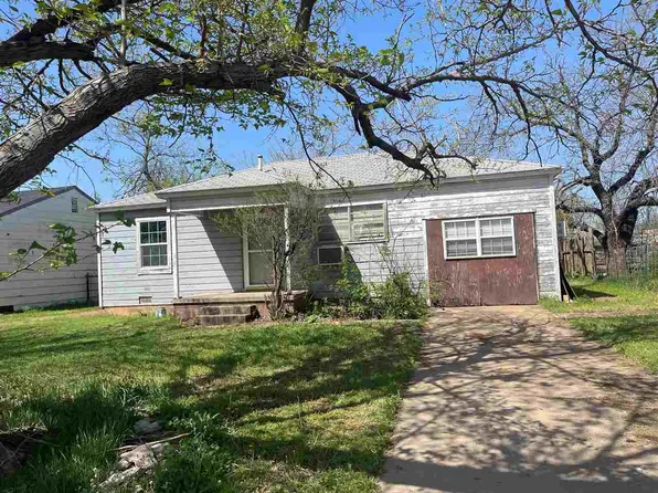 215 S 21st St, Frederick, OK 73542
