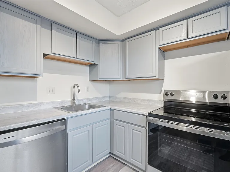 7752 Montgomery Rd #3 — Photo 7