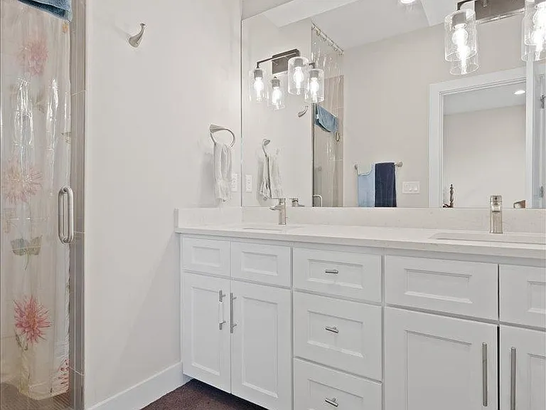 3906 Edwards Rd #B — Photo 21