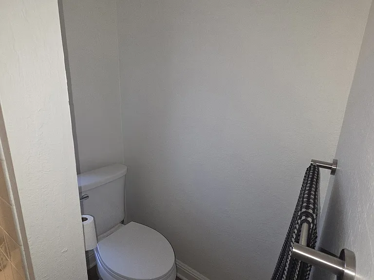 2319 Carleton St #B — Photo 6