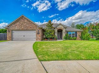 2021 Wimberley Creek Dr, Moore, OK 73160