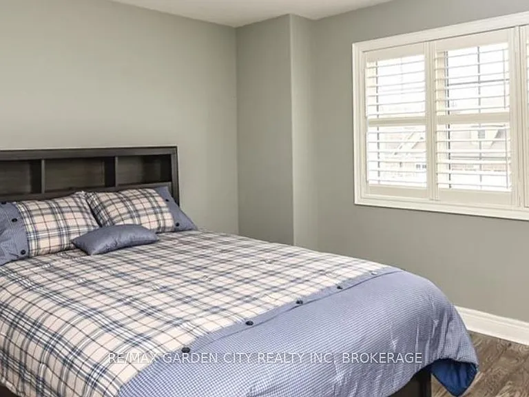 55 Kline Cres — Photo 10