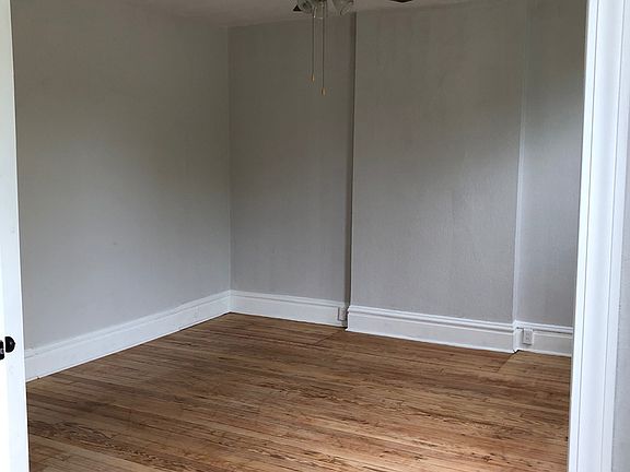 5th image of 2809 Sidney St Floor 2