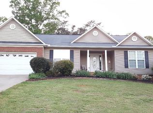 264 Summer Winds Ln, Inman, SC 29349