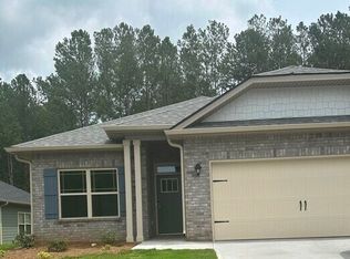 159 Magnolia Villas Dr, Cornelia, GA 30531