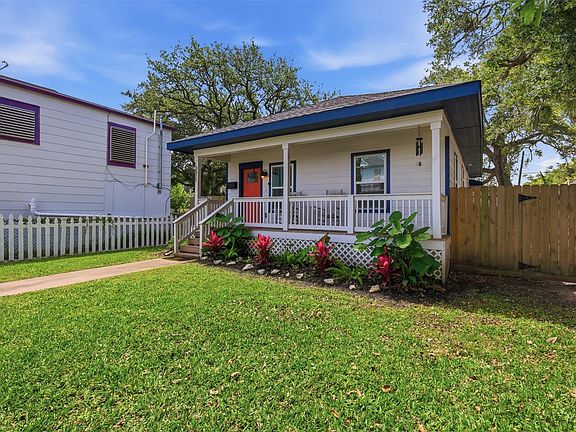 2nd image of 3511 Avenue Q