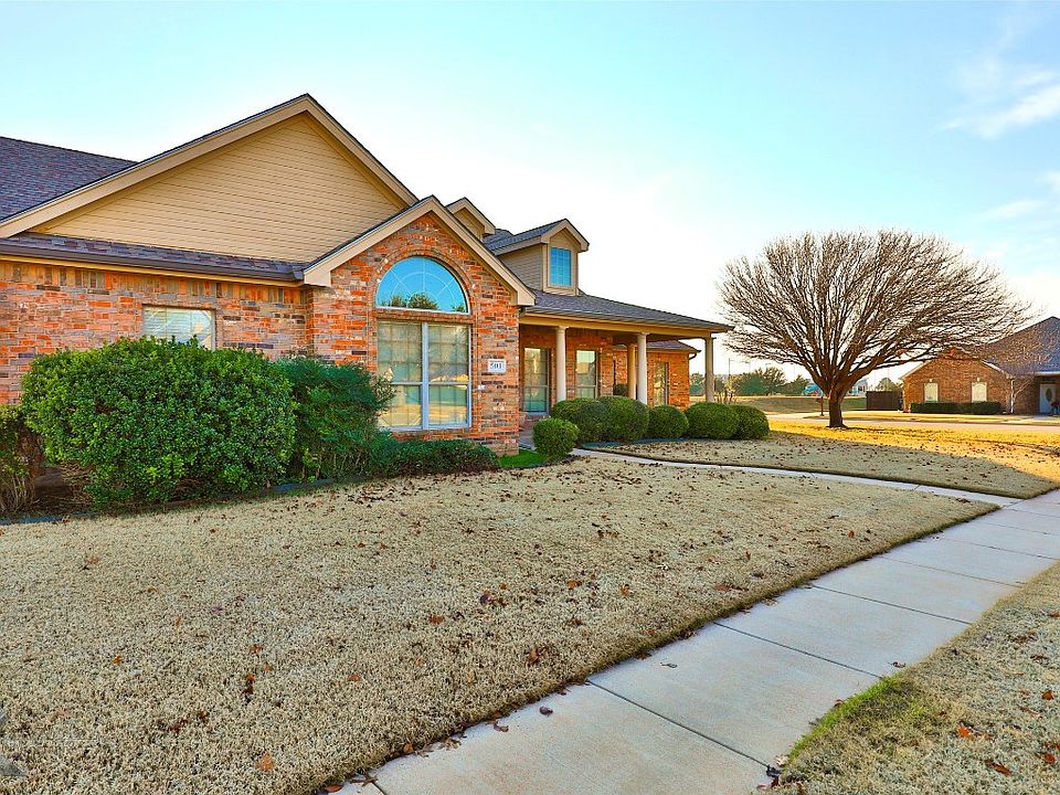 1st image of 501 Lone Star Dr