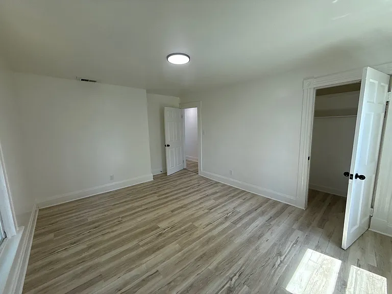 218 S B St #1 — Photo 10