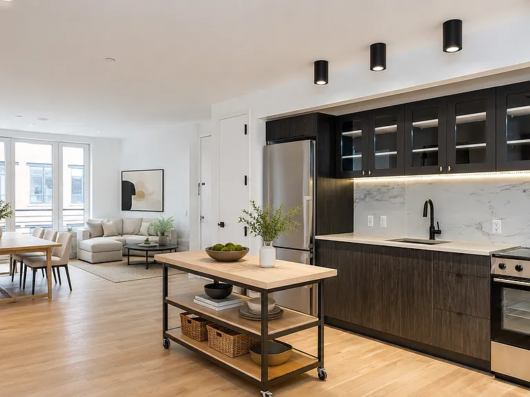 4 N Henry #3B — Photo 1