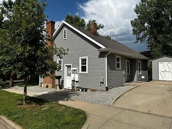 3rd image of 704 Arapahoe Ave