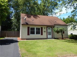2318 Suncrest Dr, Cuyahoga Falls, OH